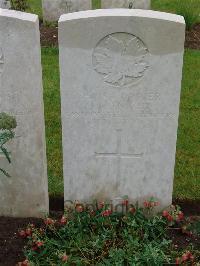 Etaples Military Cemetery - Knight, J A